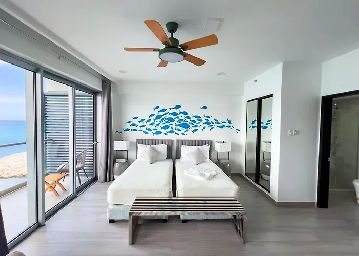 Blue Ocean -a Sky Harbour Oceanfront Twin 4*