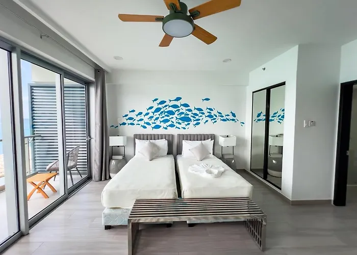 Hotel Blue Ocean -a Sky Harbour Oceanfront Twin